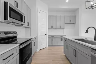 8918 Lowell St, Rowlett, TX 75089 - Photo 10