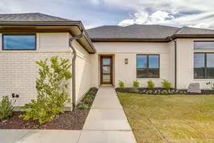 2321 Aleman St, Waxahachie, TX 75167 - Photo 2