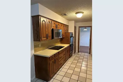 5513 Hidalgo Court, Garland, TX 75043 - Photo 4