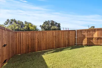 124 Homes Drive, Grand Prairie, TX 75050 - Photo 30