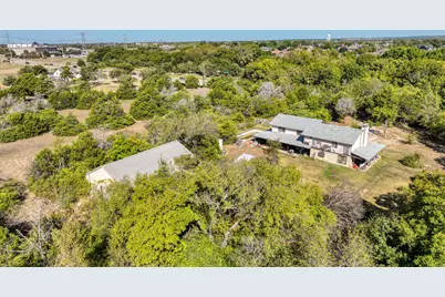 1922 W Pleasant Run Road, DeSoto, TX 75115 - Photo 4