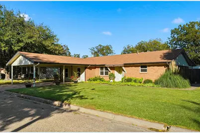 513 Ridgeway Street, Clyde, TX 79510 - Photo 2