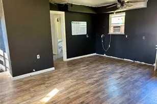 207 E Third St, Maypearl, TX 76064 - Photo 10