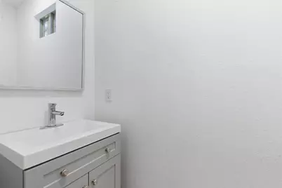 709 E Franklin Street, Hillsboro, TX 76645 - Photo 8