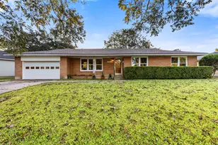 2137 Curtis Dr, Waco, TX 76710 - Photo 2