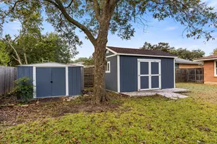 2137 Curtis Dr, Waco, TX 76710 - Photo 36