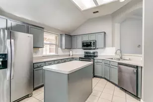 2408 Graystone Ln, Corinth, TX 76210 - Photo 2