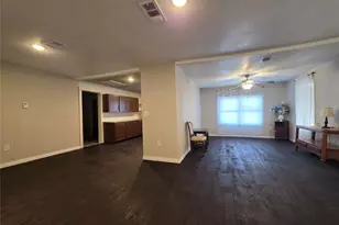 409 E Houston St, Mexia, TX 76667 - Photo 2