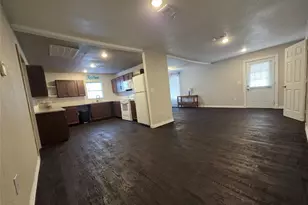 409 E Houston St, Mexia, TX 76667 - Photo 4