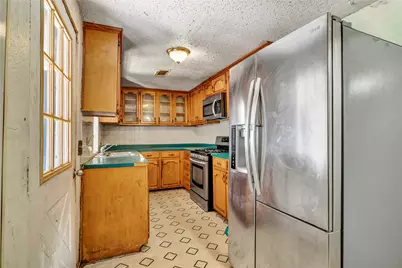 3904 Martin Street, Fort Worth, TX 76119 - Photo 16