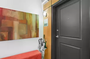 329 E Colorado Blvd, Dallas, TX 75203 - Photo 2