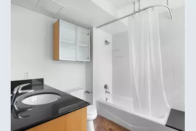 329 E Colorado Boulevard #202, Dallas, TX 75203 - Photo 14