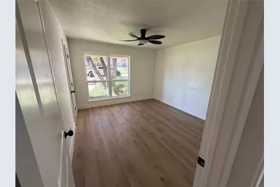 424 Valley Park Drive, Garland, TX 75043 - Photo 8