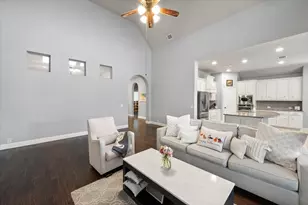 7235 Neblina Dr, Grand Prairie, TX 75054 - Photo 8