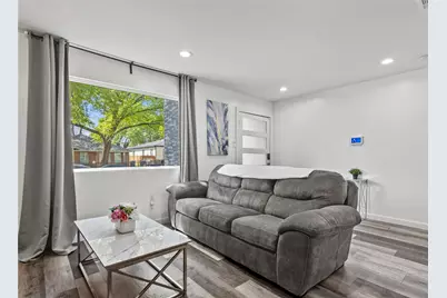 1935 Nomas Street, Dallas, TX 75212 - Photo 12