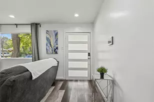 1935 Nomas St, Dallas, TX 75212 - Photo 4