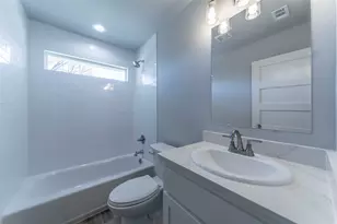 220 Patrick St, Waxahachie, TX 75165 - Photo 8