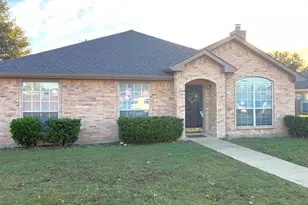 1824 McNeely St, Lancaster, TX 75134 - Photo 2