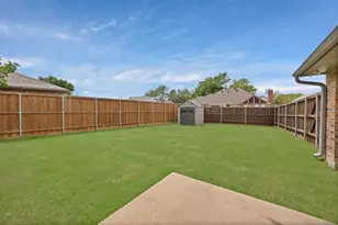 1916 Avignon Ct, Carrollton, TX 75007 - Photo 24