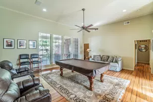 1006 Sandra Ln, Grand Prairie, TX 75052 - Photo 20