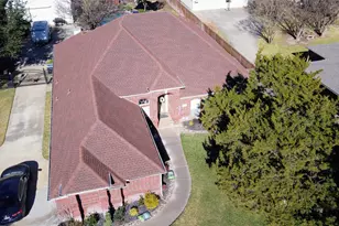 1006 Sandra Ln, Grand Prairie, TX 75052 - Photo 1