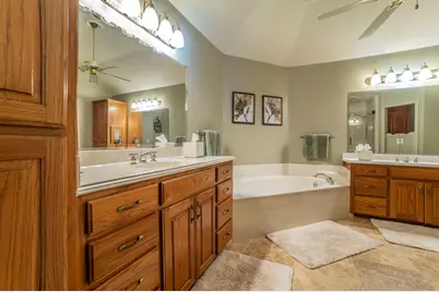 1006 Sandra Lane, Grand Prairie, TX 75052 - Photo 26