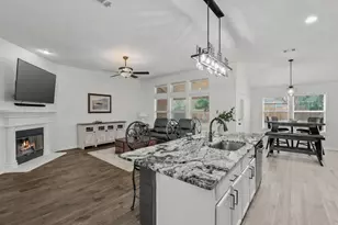 1011 Diane St, Aubrey, TX 76227 - Photo 10