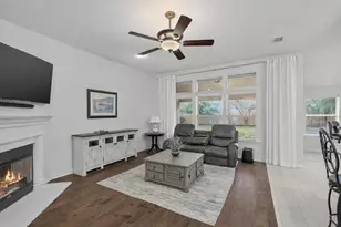1011 Diane St, Aubrey, TX 76227 - Photo 8
