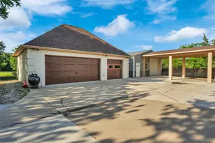 1690 Lynn Ln, Lucas, TX 75002 - Photo 4