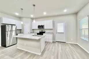 3501 E Renfro St, Burleson, TX 76028 - Photo 6