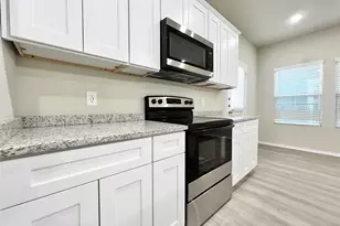 3501 E Renfro St, Burleson, TX 76028 - Photo 8