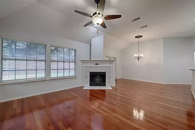 10106 Green Court, Irving, TX 75063 - Photo 24