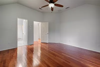 10106 Green Court, Irving, TX 75063 - Photo 18