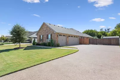10257 Creekside, Waco, TX 76712 - Photo 2