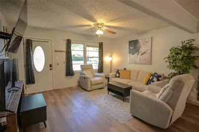 516 Renfro Street, Burleson, TX 76028 - Photo 6