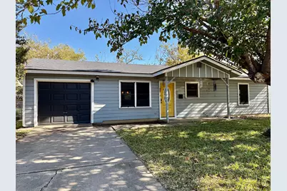 516 Renfro Street, Burleson, TX 76028 - Photo 2