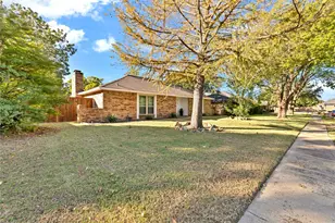 3510 Malinda Ln, Rowlett, TX 75088 - Photo 2