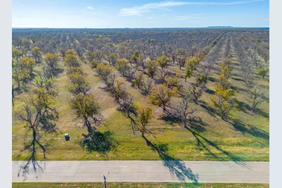 8313 W Landings Road, Granbury, TX 76049 - Photo 12