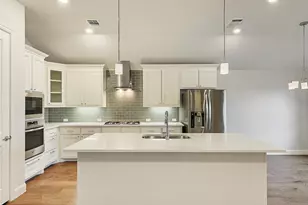 2056 Remington Dr, Irving, TX 75063 - Photo 8