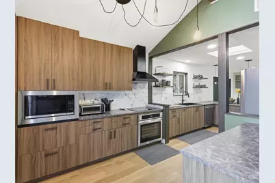 4704 Three River Court, Fort Worth, TX 76103 - Photo 6