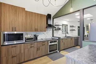 4704 3 River Ct, Fort Worth, TX 76103 - Photo 6