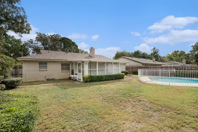 2420 Monterrey Street, Arlington, TX 76015 - Photo 14