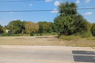 8320 Carbondale St, Dallas, TX 75216 - Photo 1