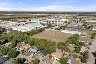 1727 Doyle, Granbury, TX 76048 - Photo 14