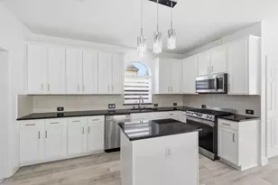 3528 Eisenhower St, Carrollton, TX 75007 - Photo 14