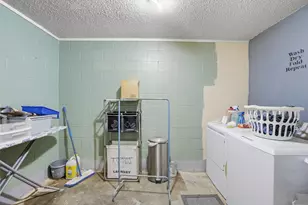 507 Galia St, Bowie, TX 76230 - Photo 14