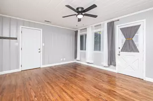 2403 W Colorado Blvd, Dallas, TX 75211 - Photo 8