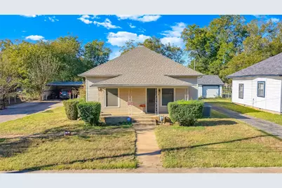 311 N Pendell Avenue, Cleburne, TX 76033 - Photo 2