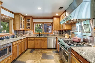 8231 Forest Hills Boulevard, Dallas, TX 75218 - Photo 16