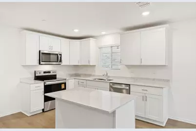 2716 Barton Springs Drive, Denton, TX 76208 - Photo 2